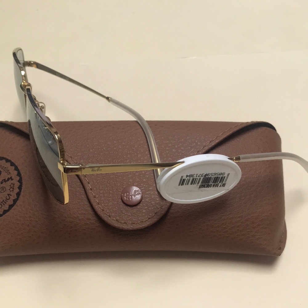 Ray-Ban Sunglasses, model RB3669 color artista with Brown Leather Case - Picture 3 of 5